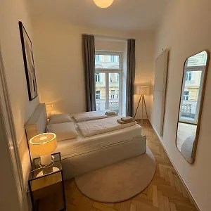 Premium In Altstadtnähe Apartment