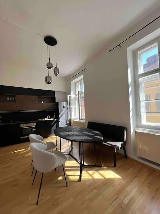 Altbauwohnung Im Univiertel! Graz Österreich